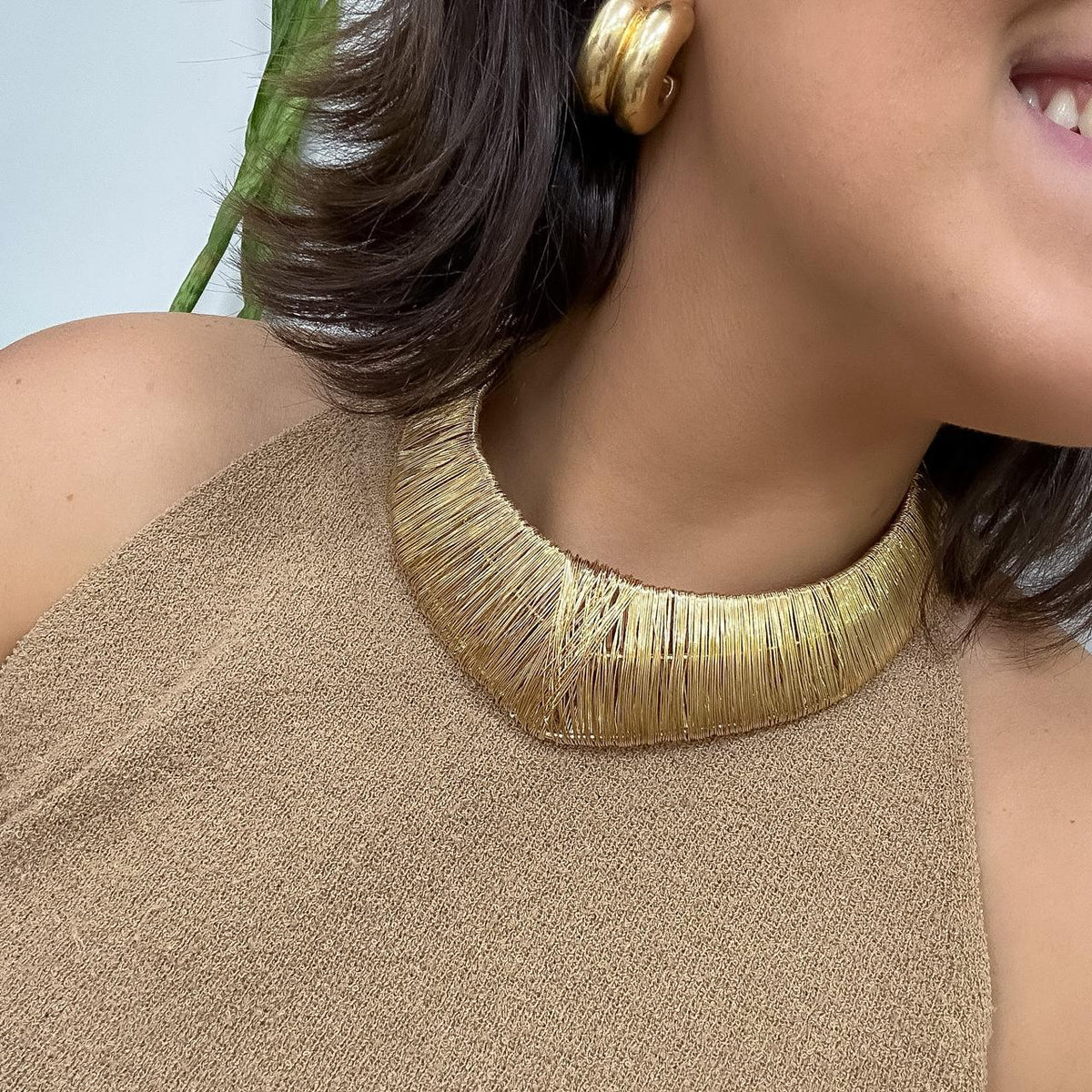 Choker Rígida de Fios Metálicos Trançados – Grega