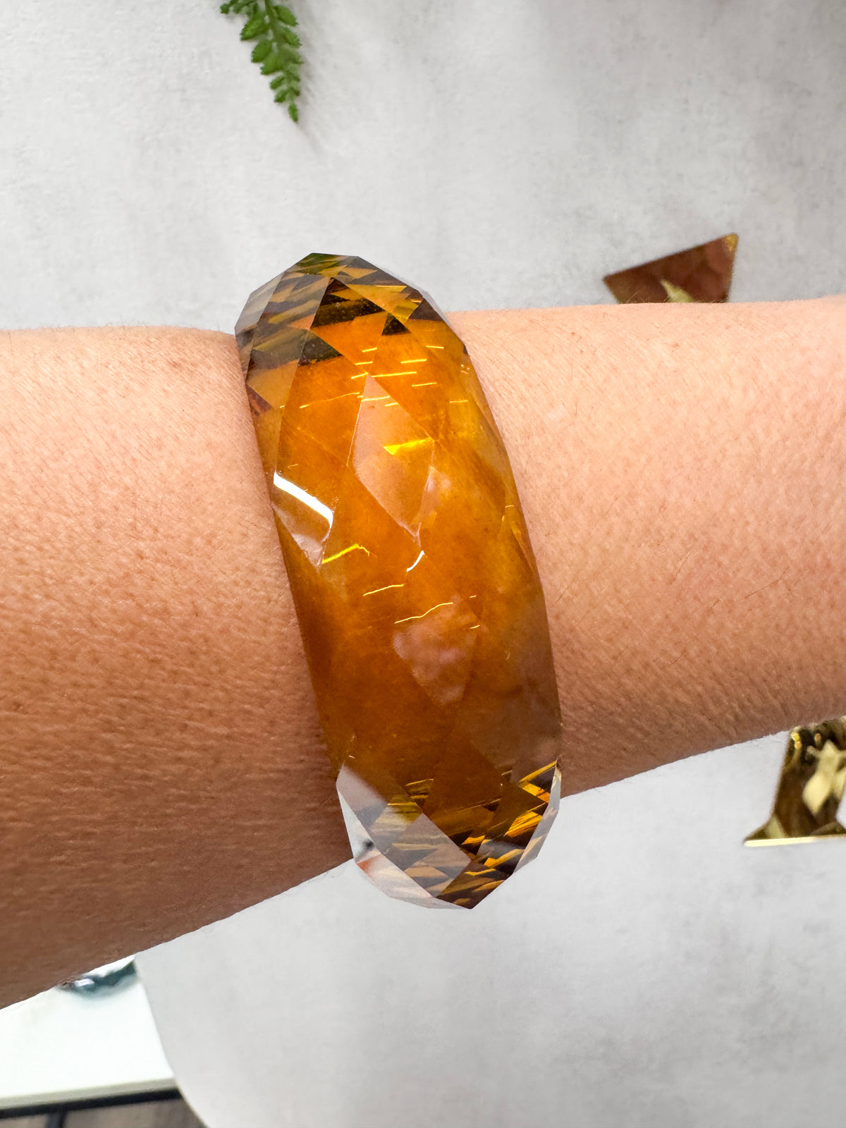 Pulseira Rígida de Cristal Facetado – Brilho