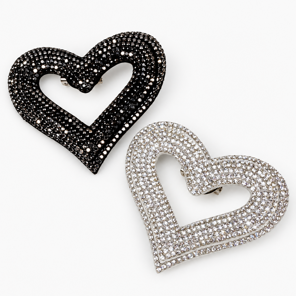 Broche coração preto e prata