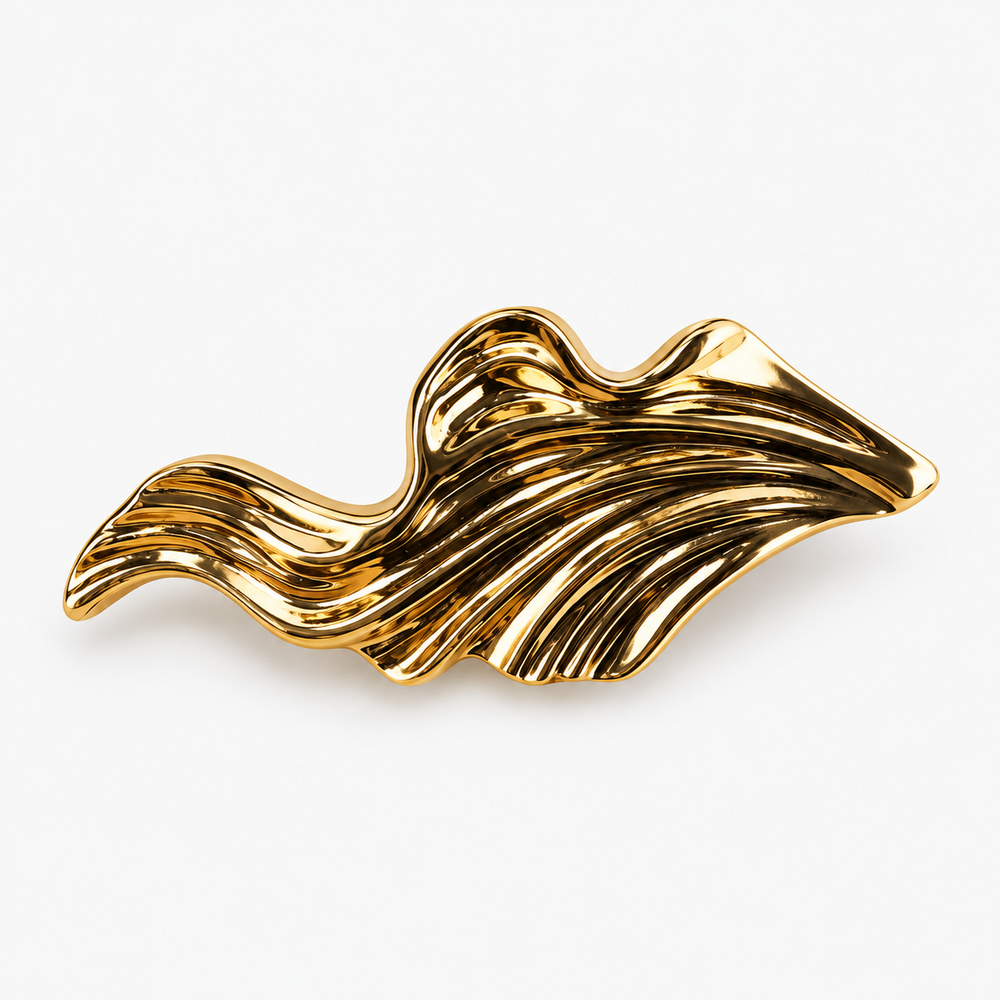 Broche dourado folha