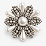 Broche Flor com Pérolas e Strass – Clássico