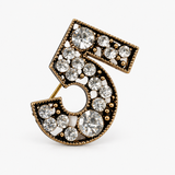 Broche Número 5 Dourado com Strass – Ícone