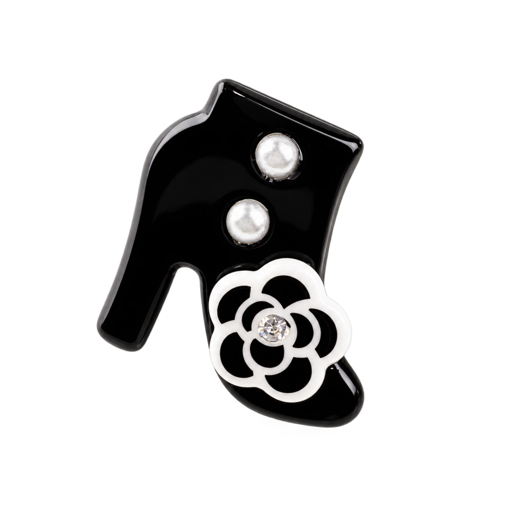 Broche preto de bota