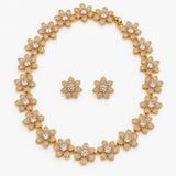Conjunto Colar e Brinco Flores com Zircônia – Elegância